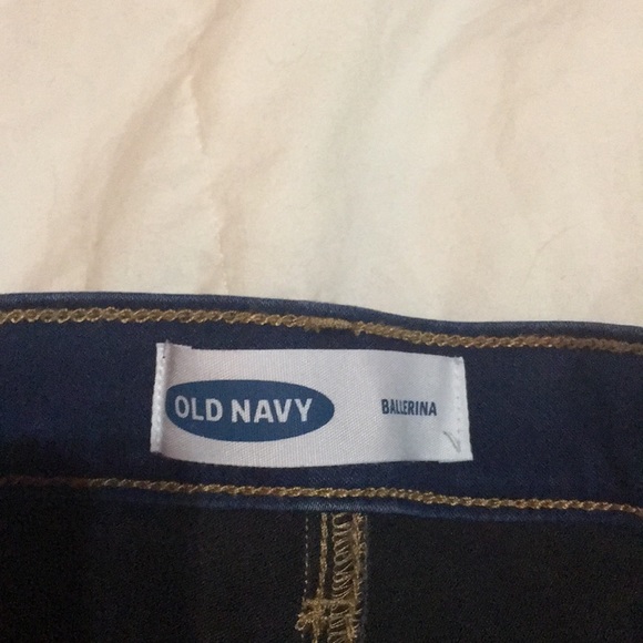 Shorts - Picture 2 of 3